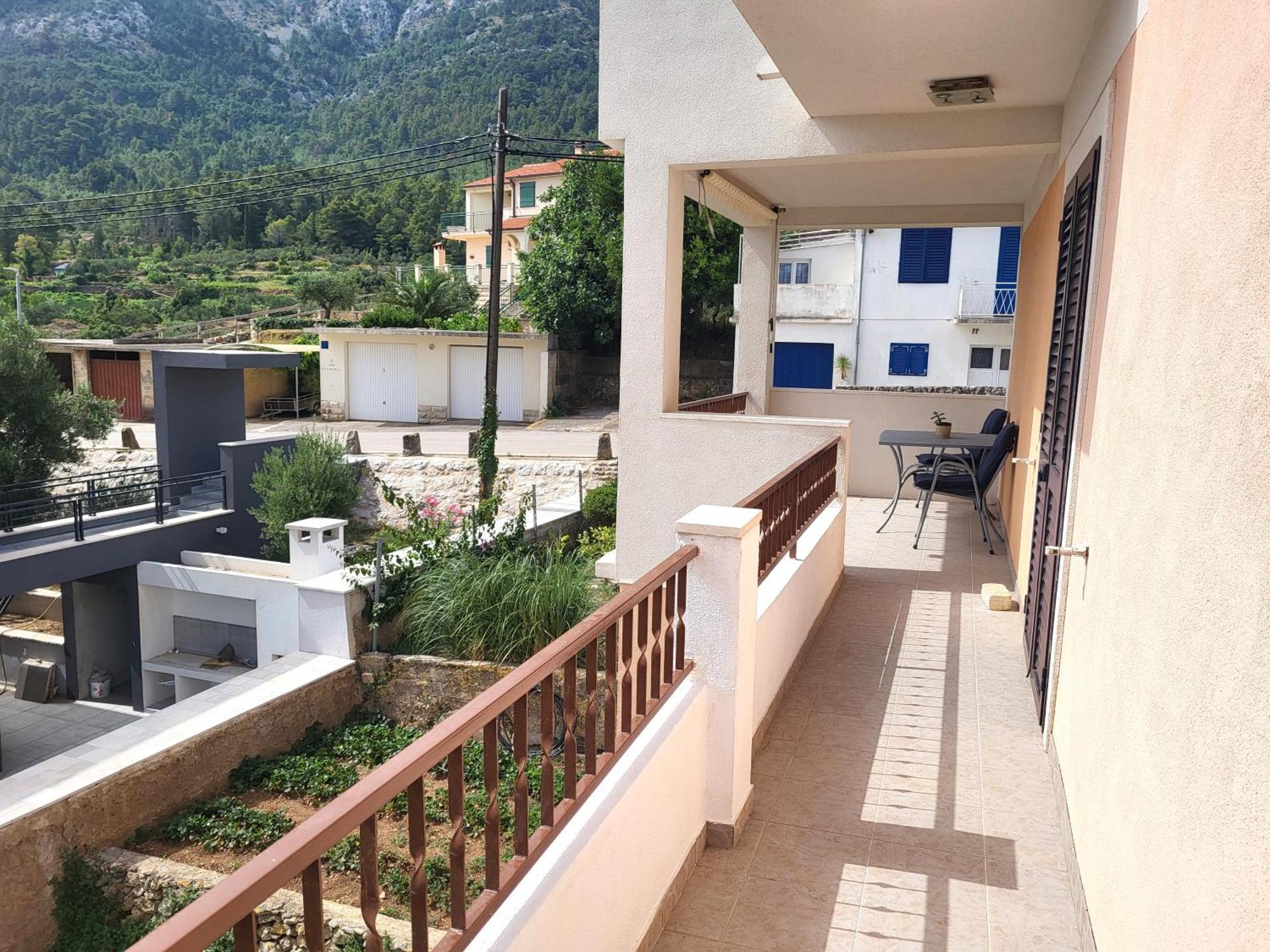 Apartments Vrisnik Jelsa  Exterior foto
